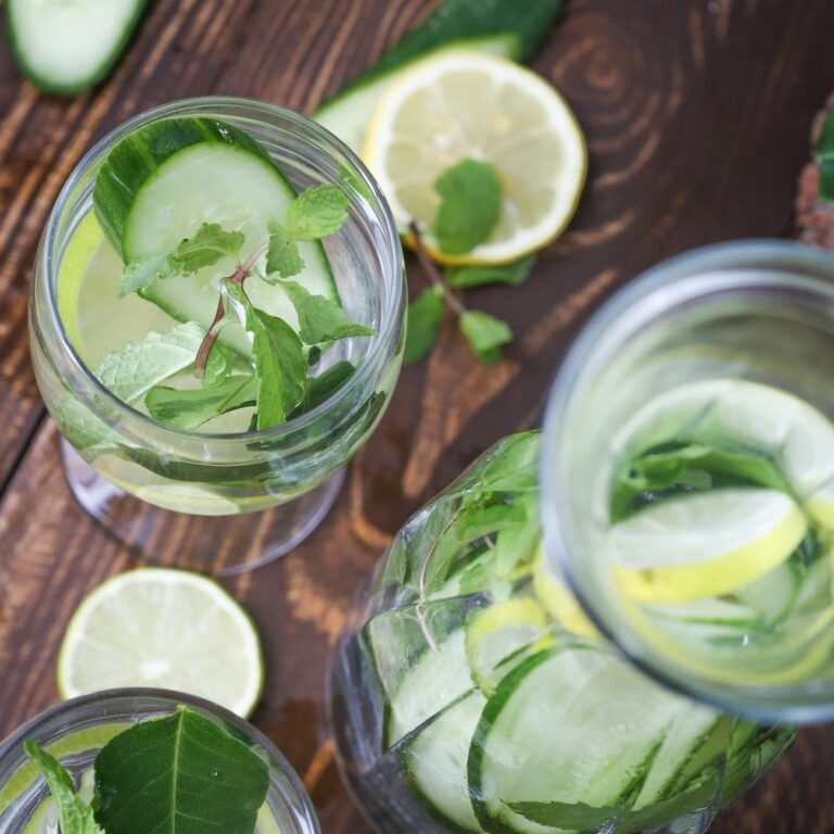 Boissons detox - eau citron concombre recettes