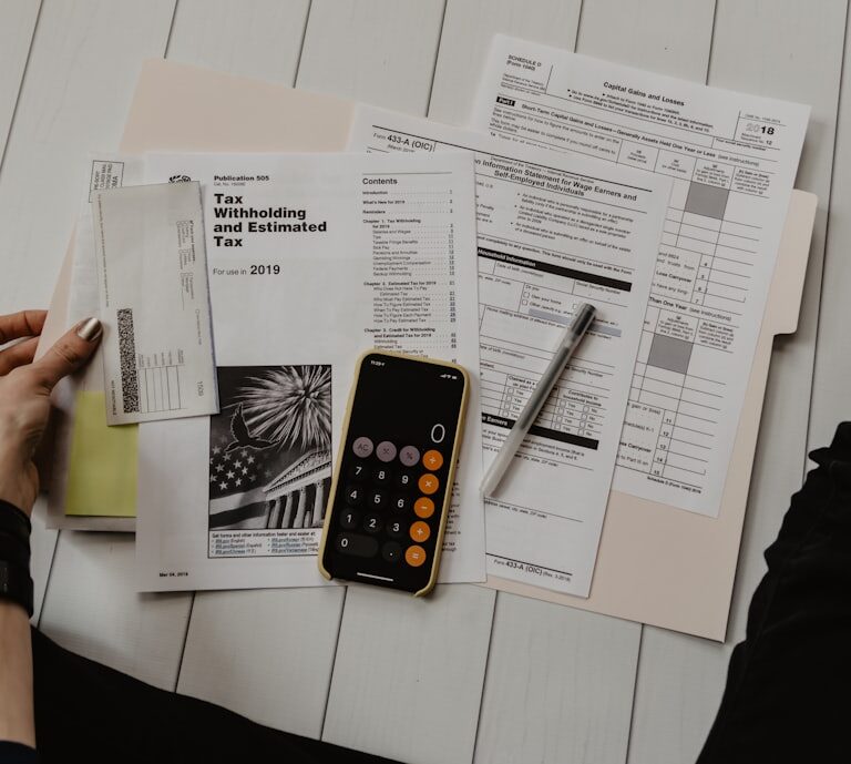 Calculatrice et euros - analyse prix fontaine Kangen ROI sur 25 ans